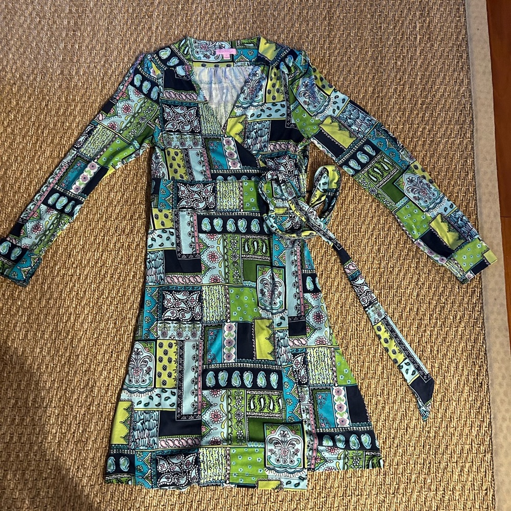 Lilly Pulitzer wrap dress size 10. In new condition